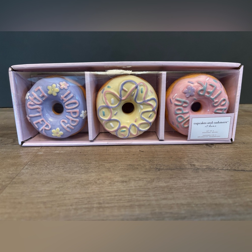 cupcakes & cashmere set of 3 Pastel Donut Decor